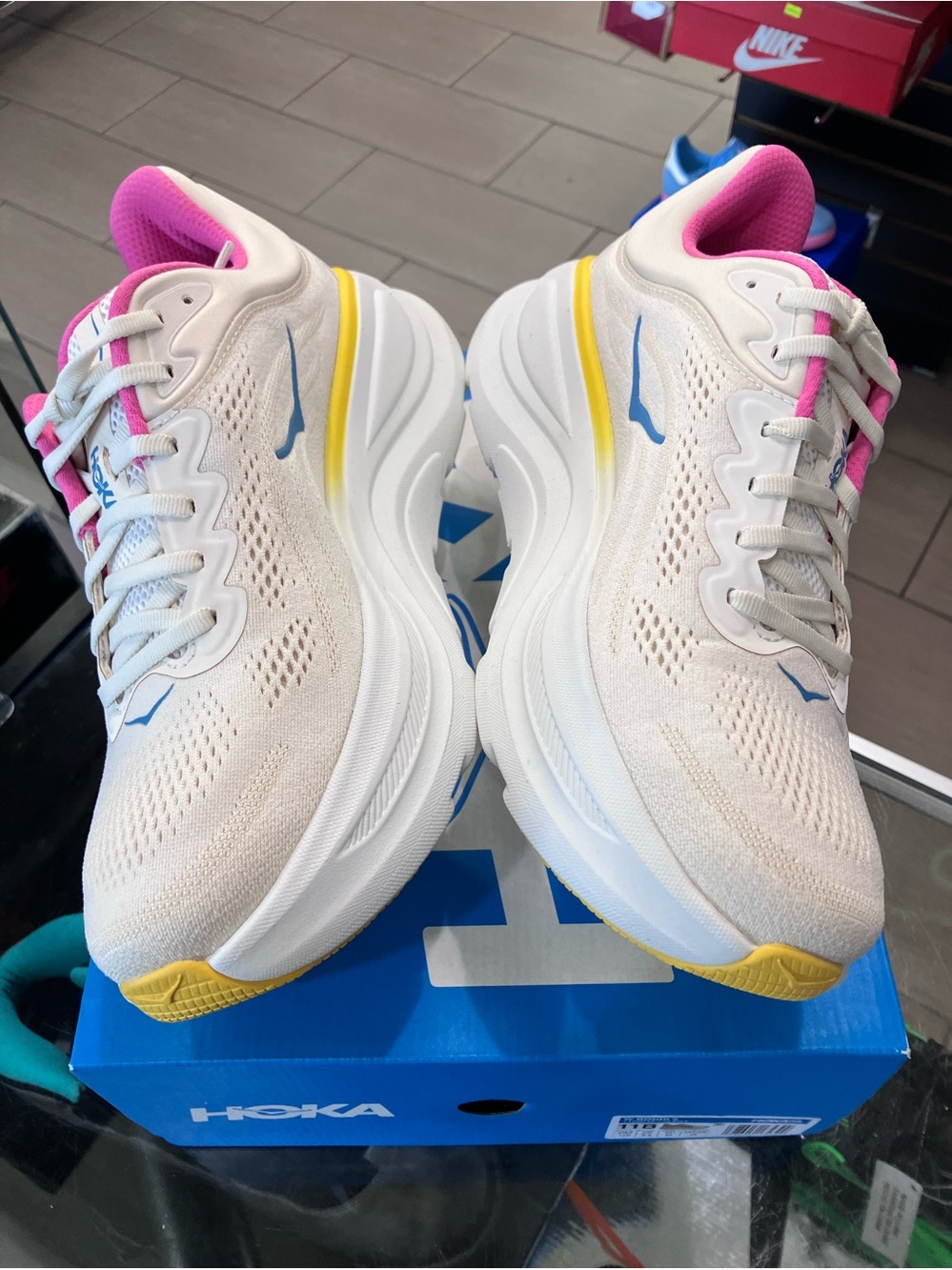 Women’s Hoka Bondi 9 Alabaster Birch Size 11 - Picture 5 of 9